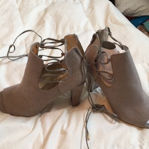 Brand new tan open toe shoes